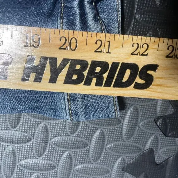 Kut Light Wash Denim Jacket – Women’s Small – Classic Casual Layer - Picture 6 of 7